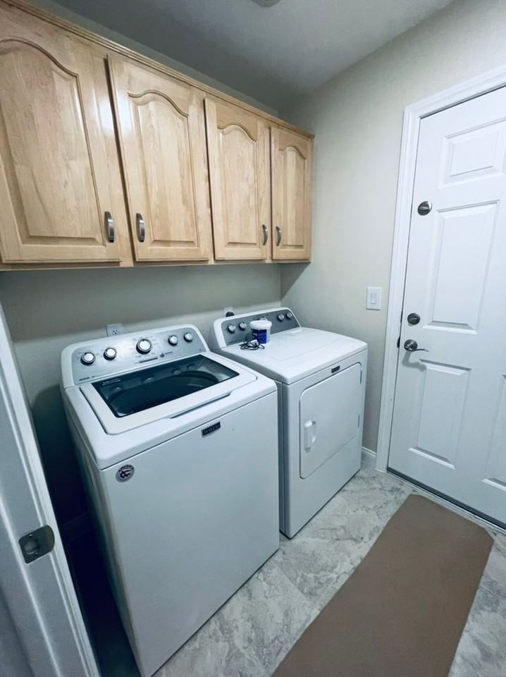 1855 Desert Forest Way - Photo 4 of 26