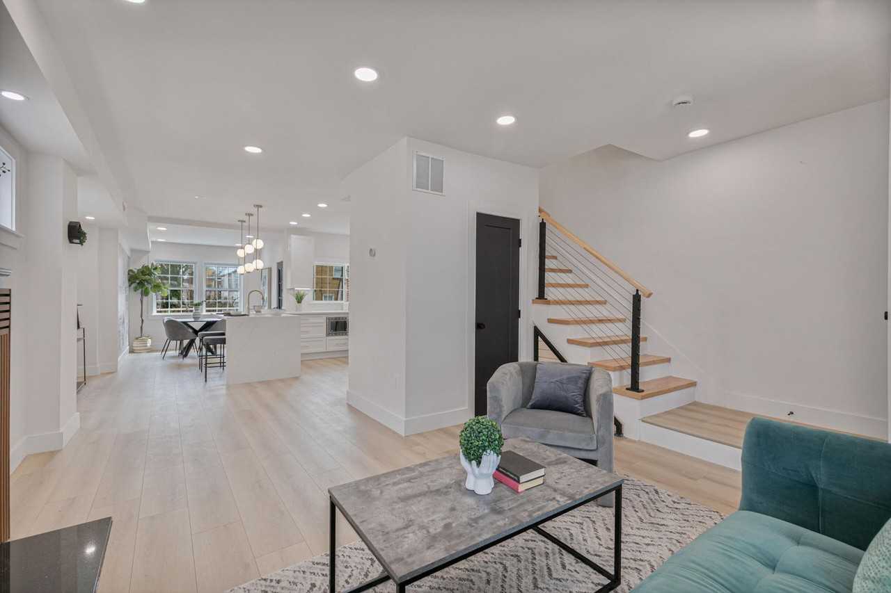 6007 4th St Nw - Photo 5 of 40