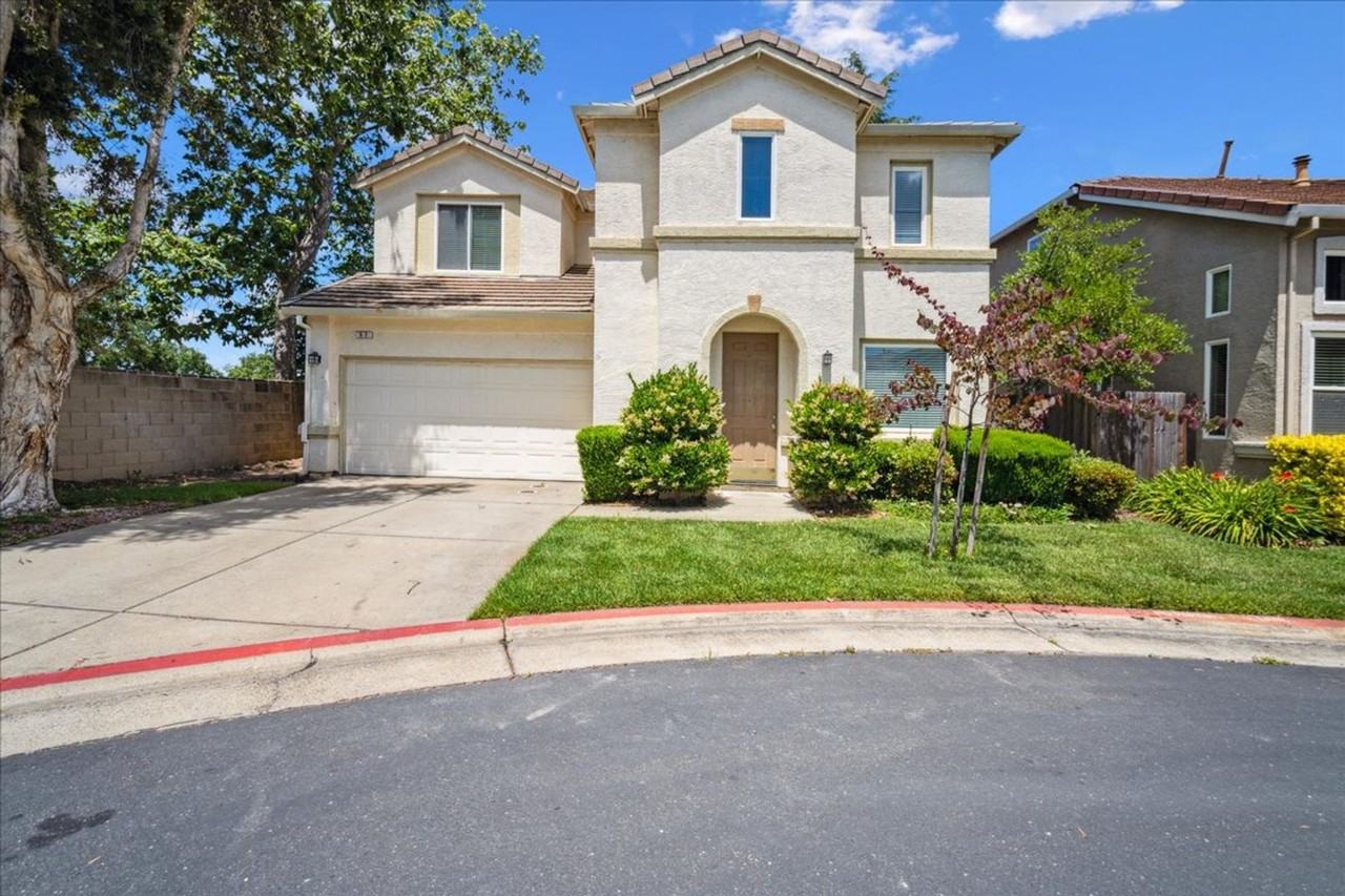 57 Rossignol Cir - Photo 2 of 35