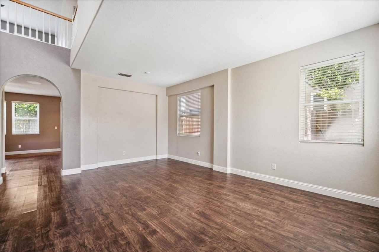 57 Rossignol Cir - Photo 3 of 35