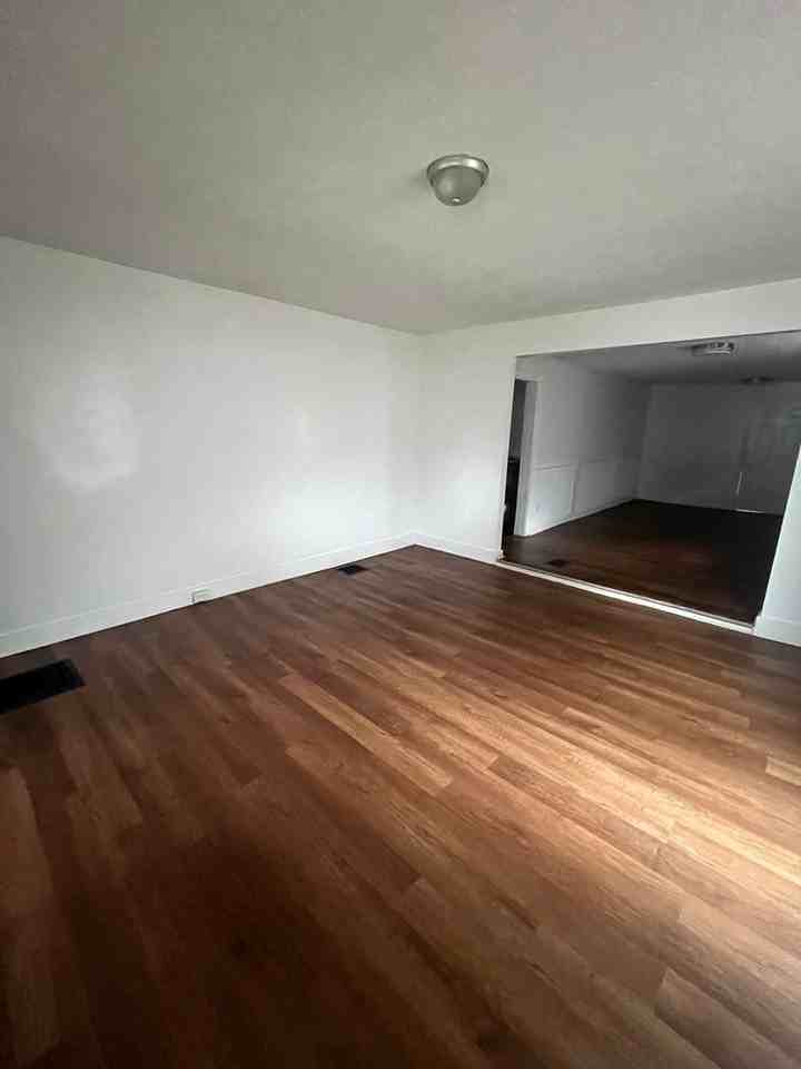 4006 Woodruff Ave - Photo 3 of 10