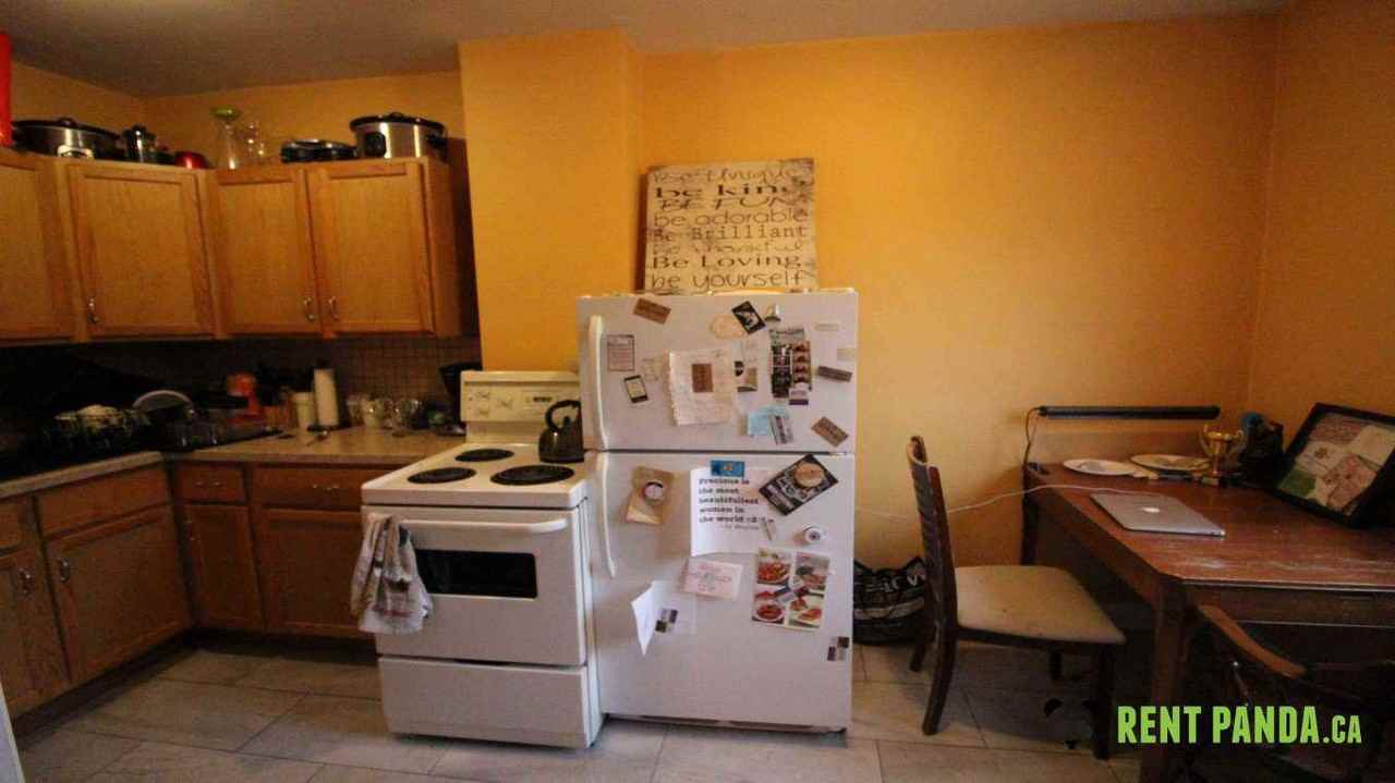 312 - 312 Mcintyre St - Photo 3 of 9