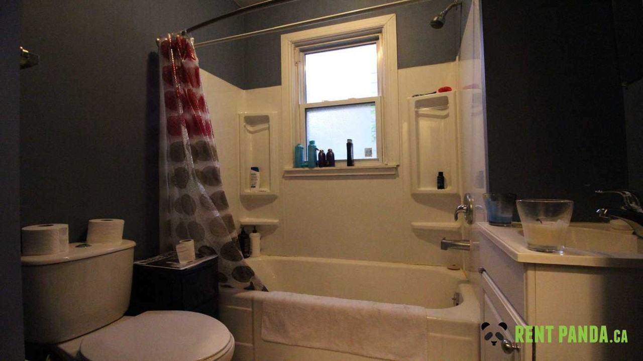 312 - 312 Mcintyre St - Photo 6 of 9