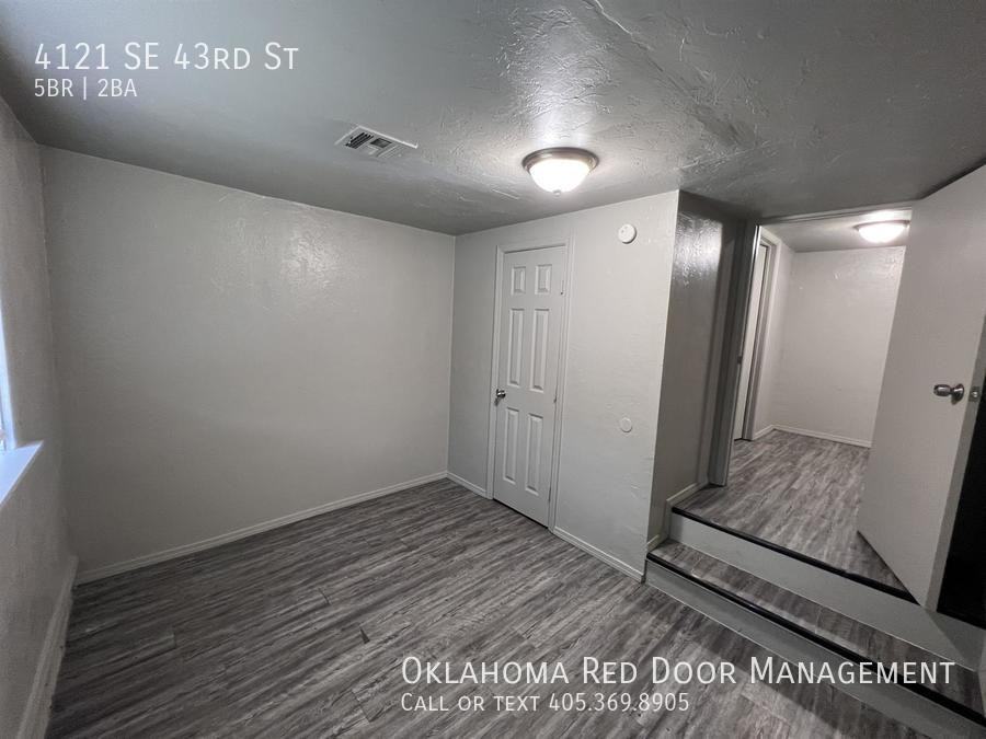 4121 Se 43rd St - Photo 4 of 28