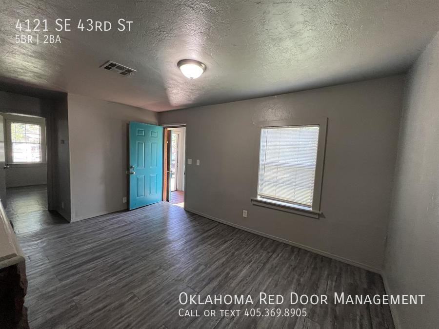 4121 Se 43rd St - Photo 5 of 28