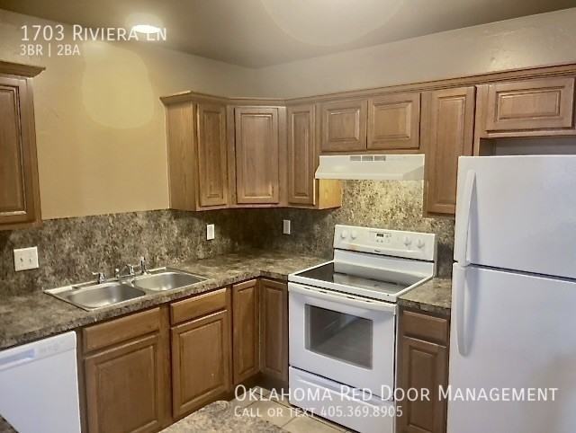 1703 Riviera Ln - Photo 7 of 15