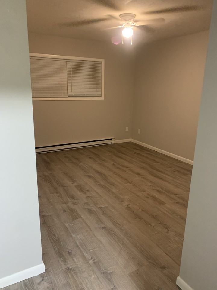 317 E Verleen Ave #317 - Photo 2 of 6