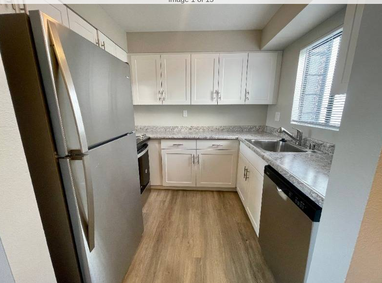 495 D St #5 - Photo 3 of 5