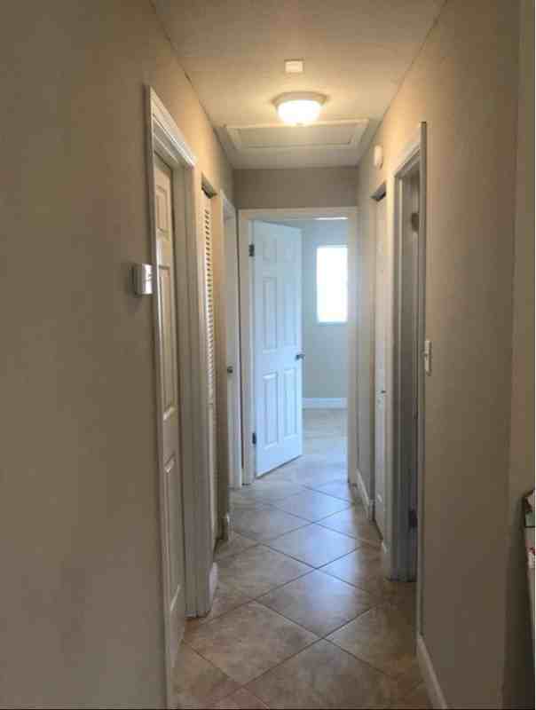 576 Grant St - Photo 3 of 8