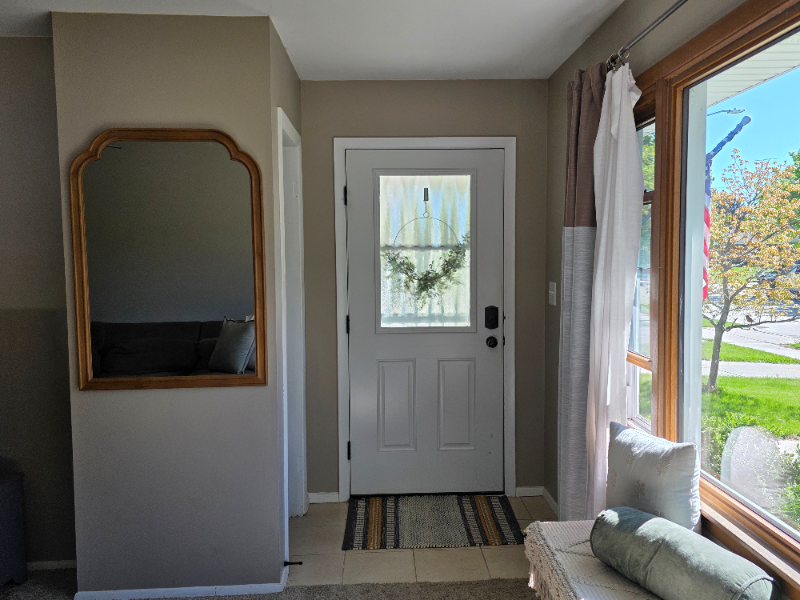 3232 N 28th St - Photo 3 of 28