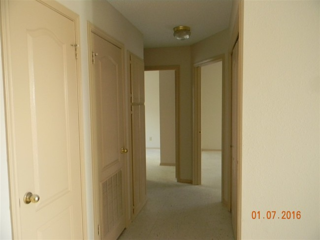 409 N Mendiola Ave #A - Photo 3 of 6