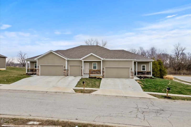 7400 Isabel Ct - Photo 2 of 26