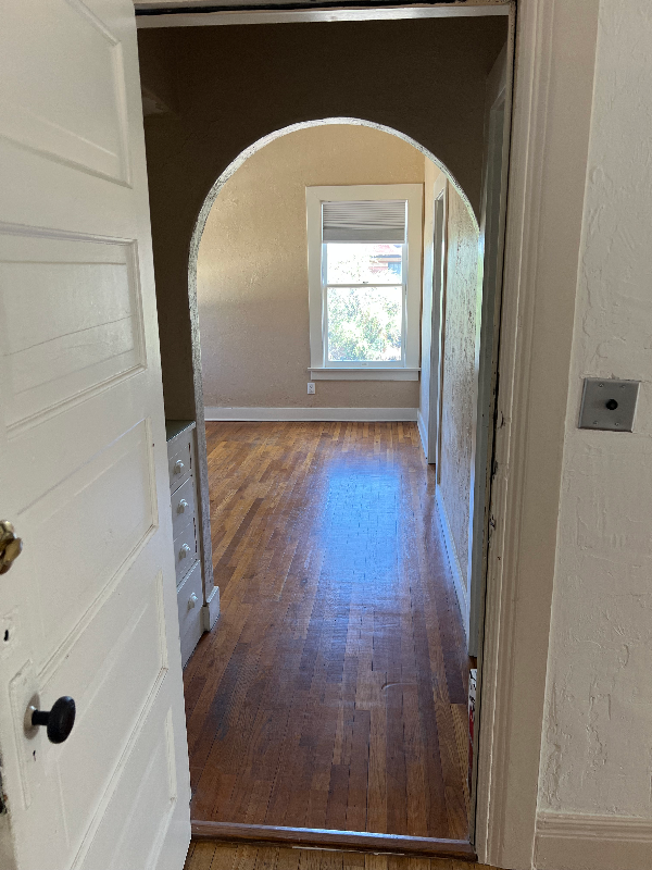 150 E 16th St #7 - Photo 2 of 12