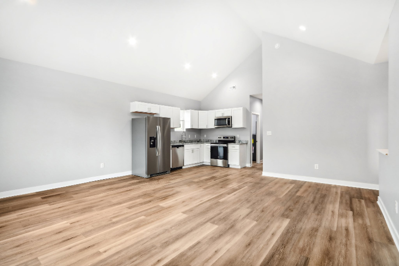 2752 Guilford Ave - Photo 5 of 20