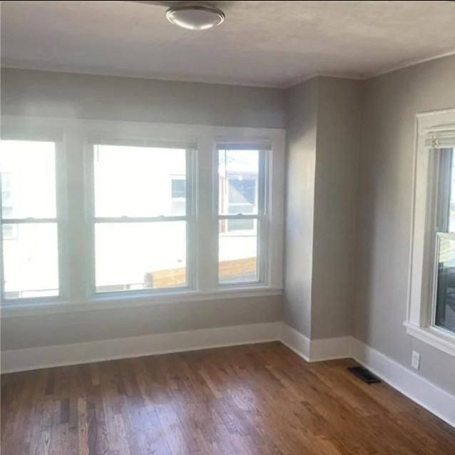 132 Westview Ave - Photo 3 of 15