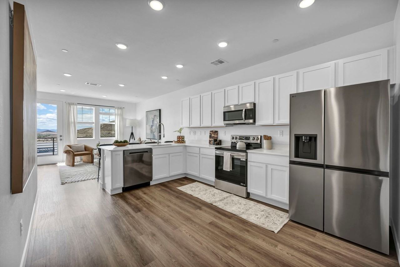 Prosper 83 - Photo 3 of 24