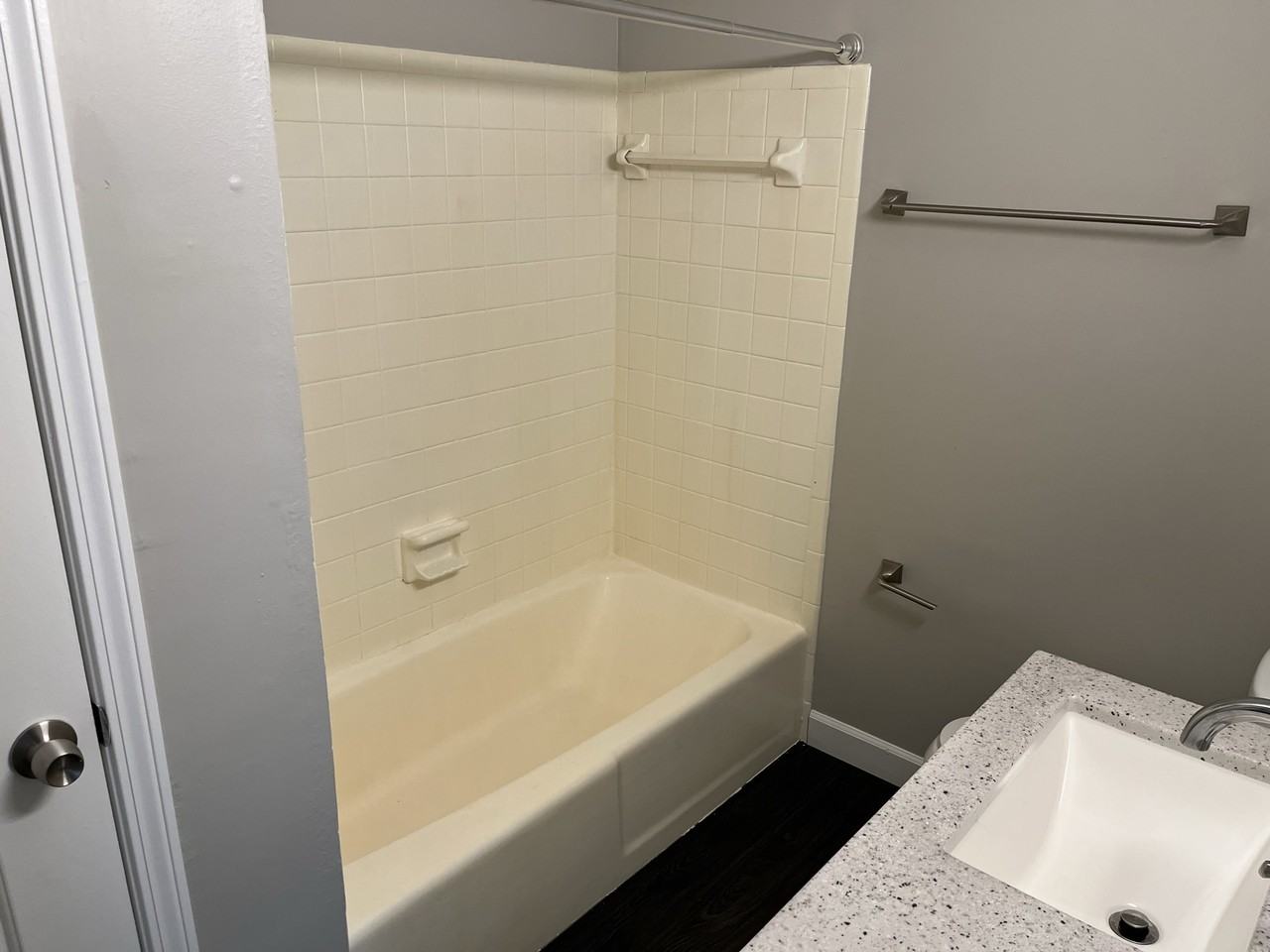 Washington Square Apartments - Photo 4 of 45