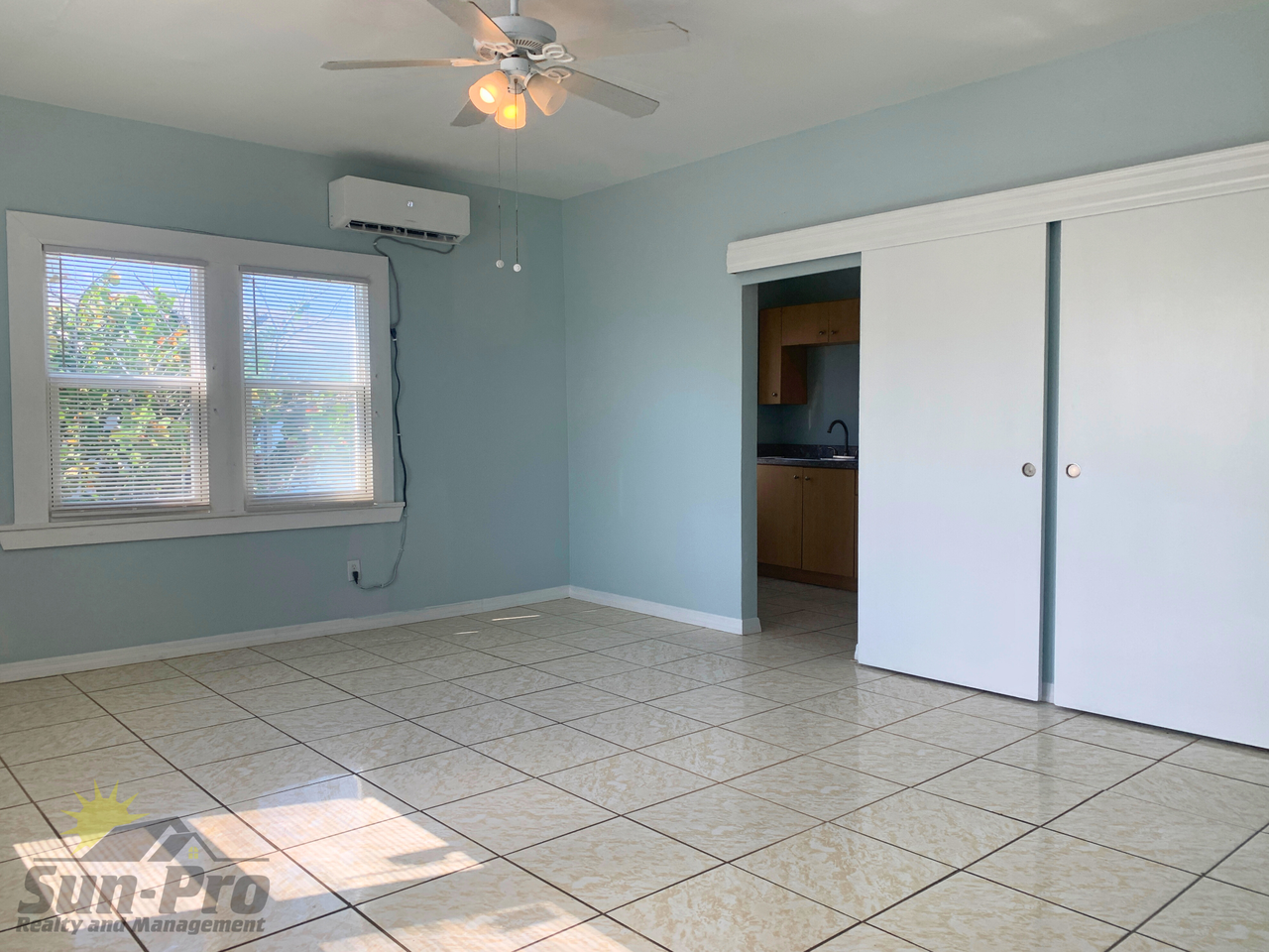 149 South Hollywood Avenue - Photo 3 of 18