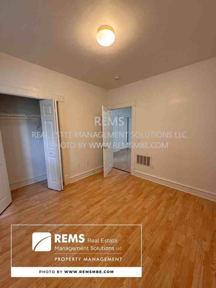 200 Ash Street - Photo 3 of 8