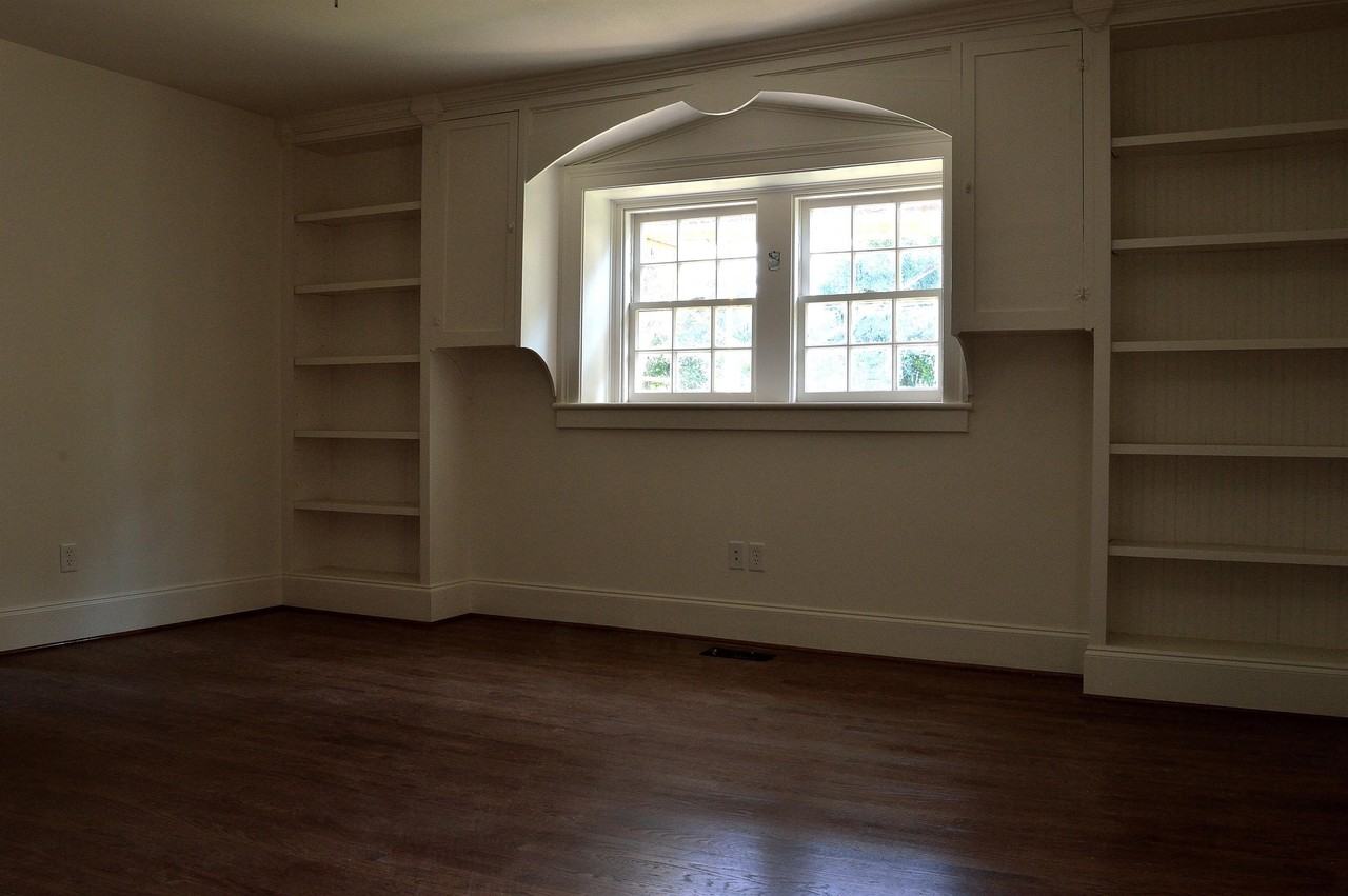 214 Stribling Avenue - Photo 3 of 6