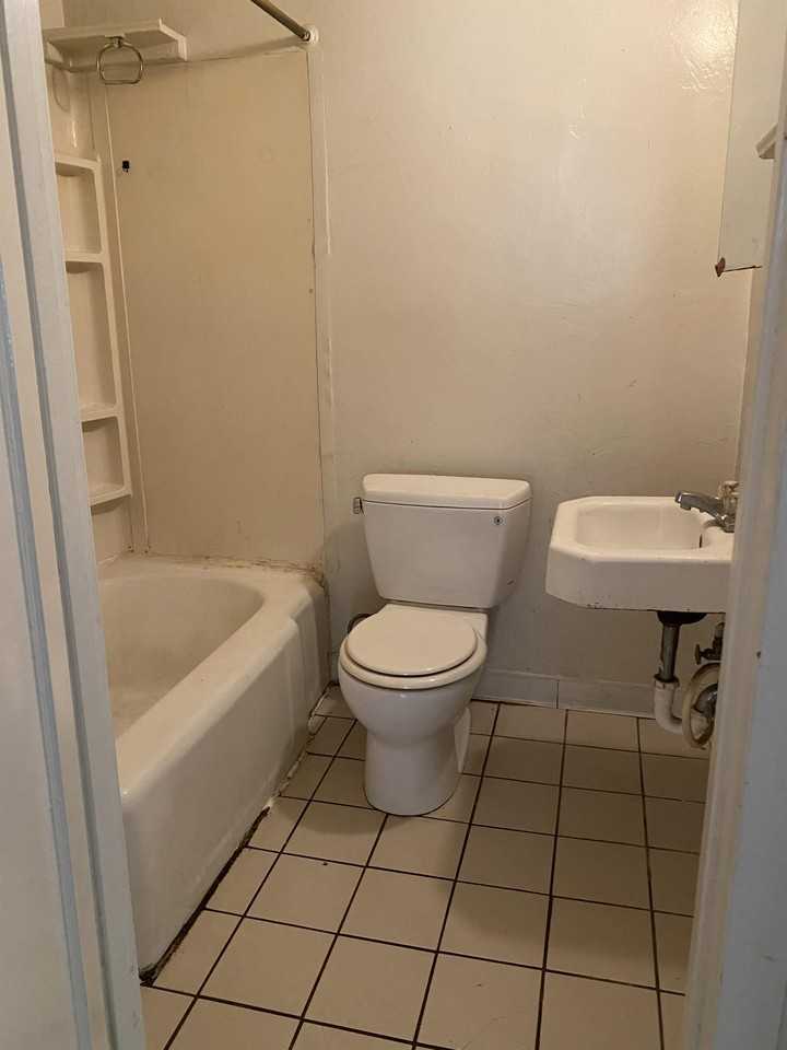 854-858 York Street - Photo 5 of 5