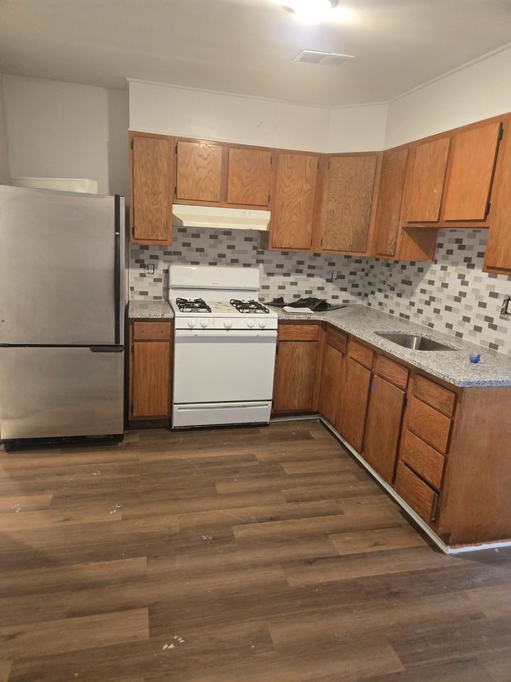 881 North 41st Street - Photo 2 of 16