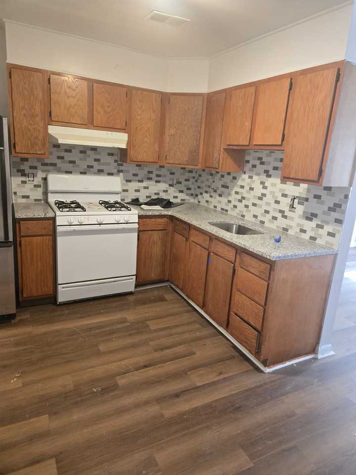 881 North 41st Street - Photo 3 of 16