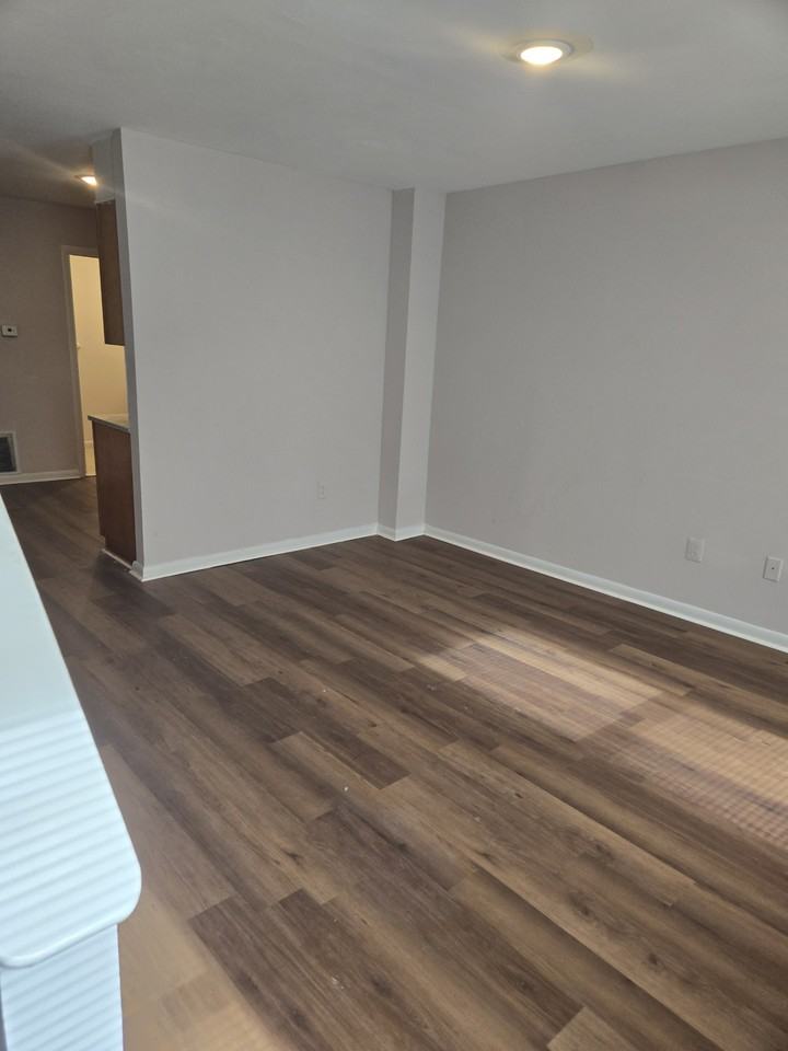 881 North 41st Street - Photo 4 of 16