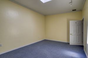 featured image of 450 Lewis St