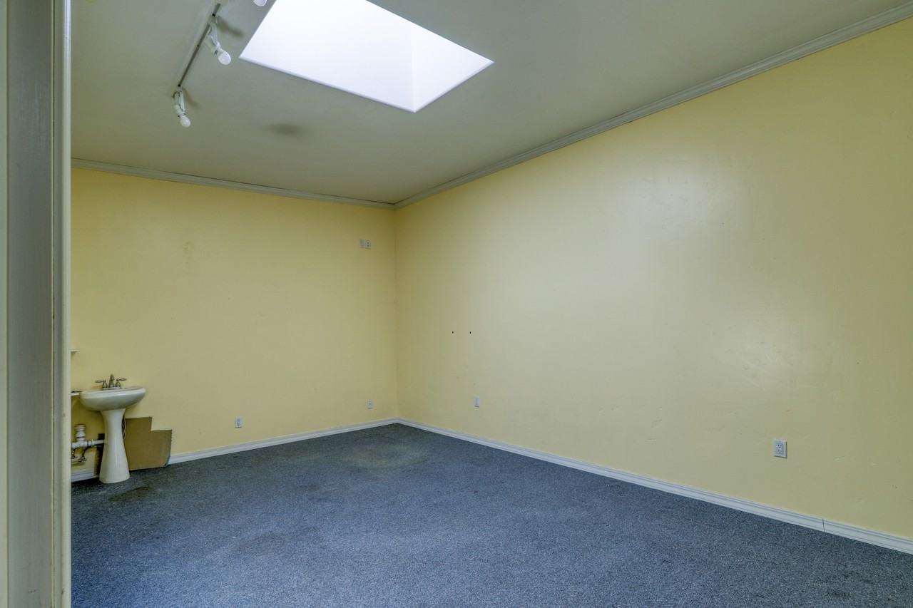 450 Lewis Street - Photo 4 of 50