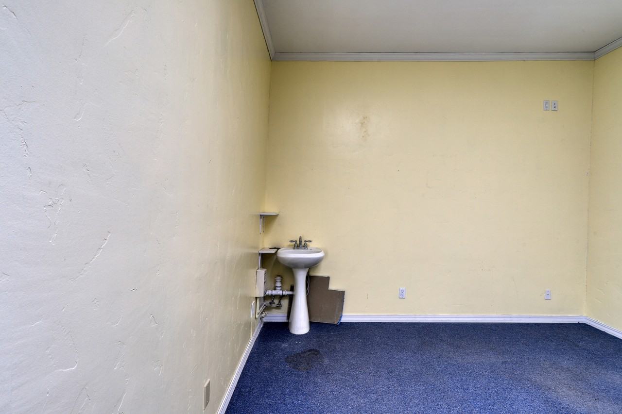 450 Lewis Street - Photo 5 of 50