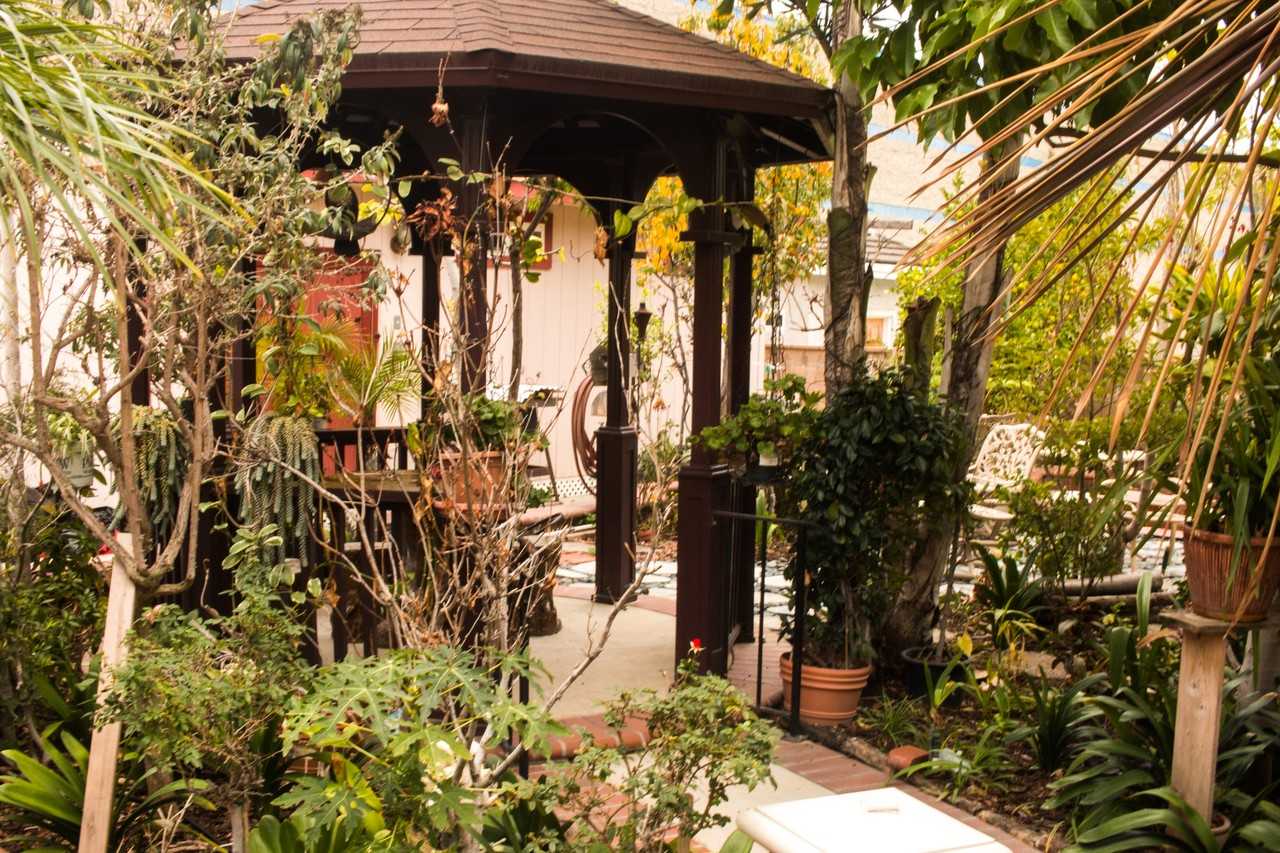 1948 Orizaba Avenue - Photo 3 of 18