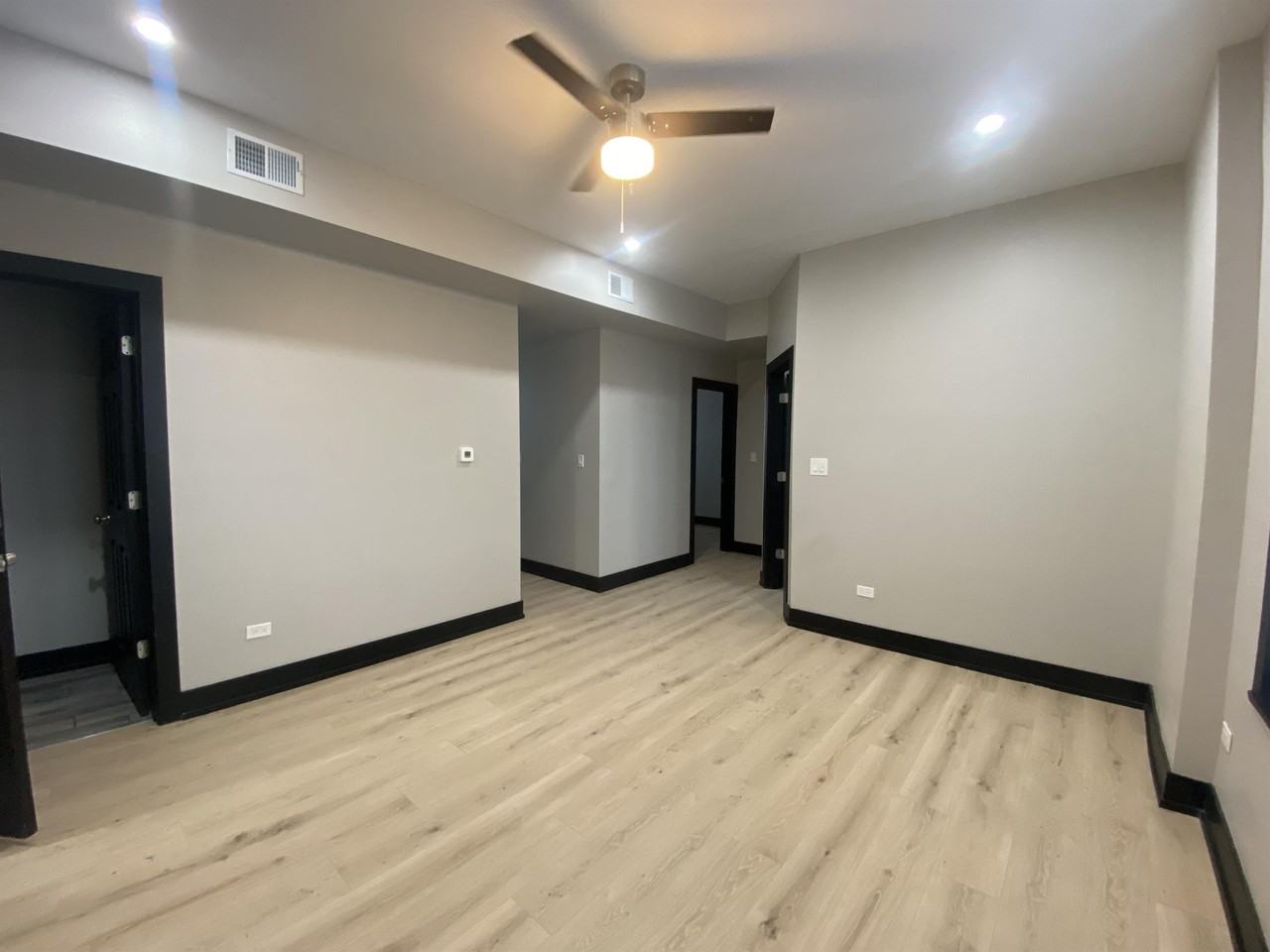 3848 W Hirsch st - Photo 4 of 15