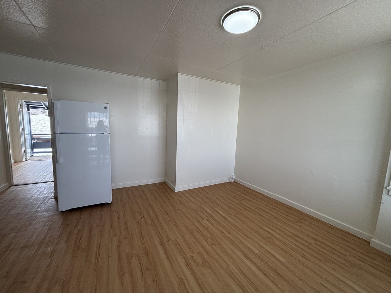 928 Palm Place - Photo 2 of 11