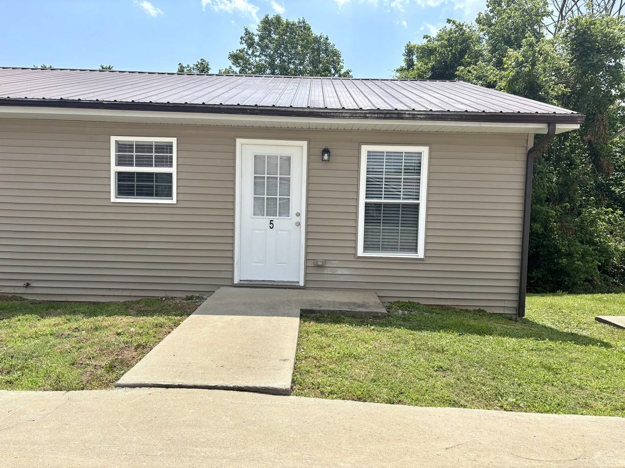 108 Scott Drive - Photo 2 of 16