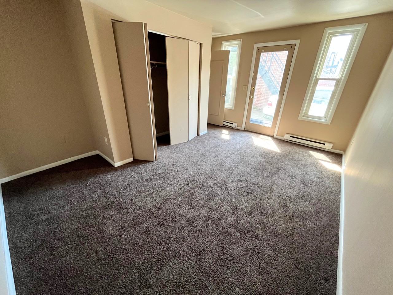 344 North Ninth Street - Photo 3 of 15