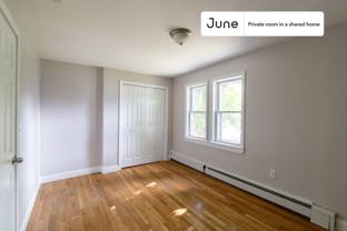 678 Bennington St #A - Photo 1 of 1