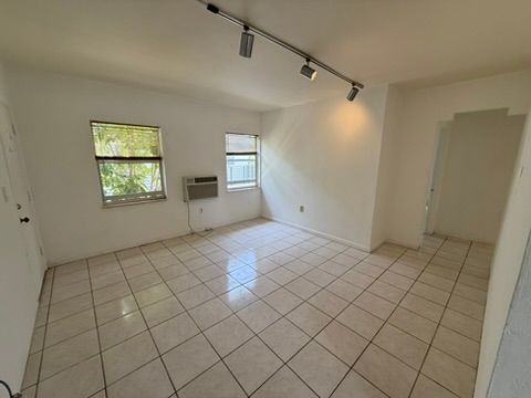 518 Santander Ave - Photo 3 of 16