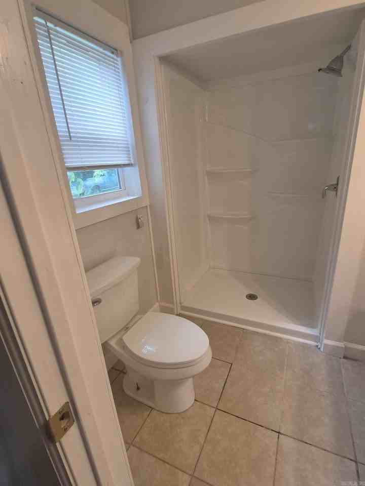 204 Glover St - Photo 7 of 7