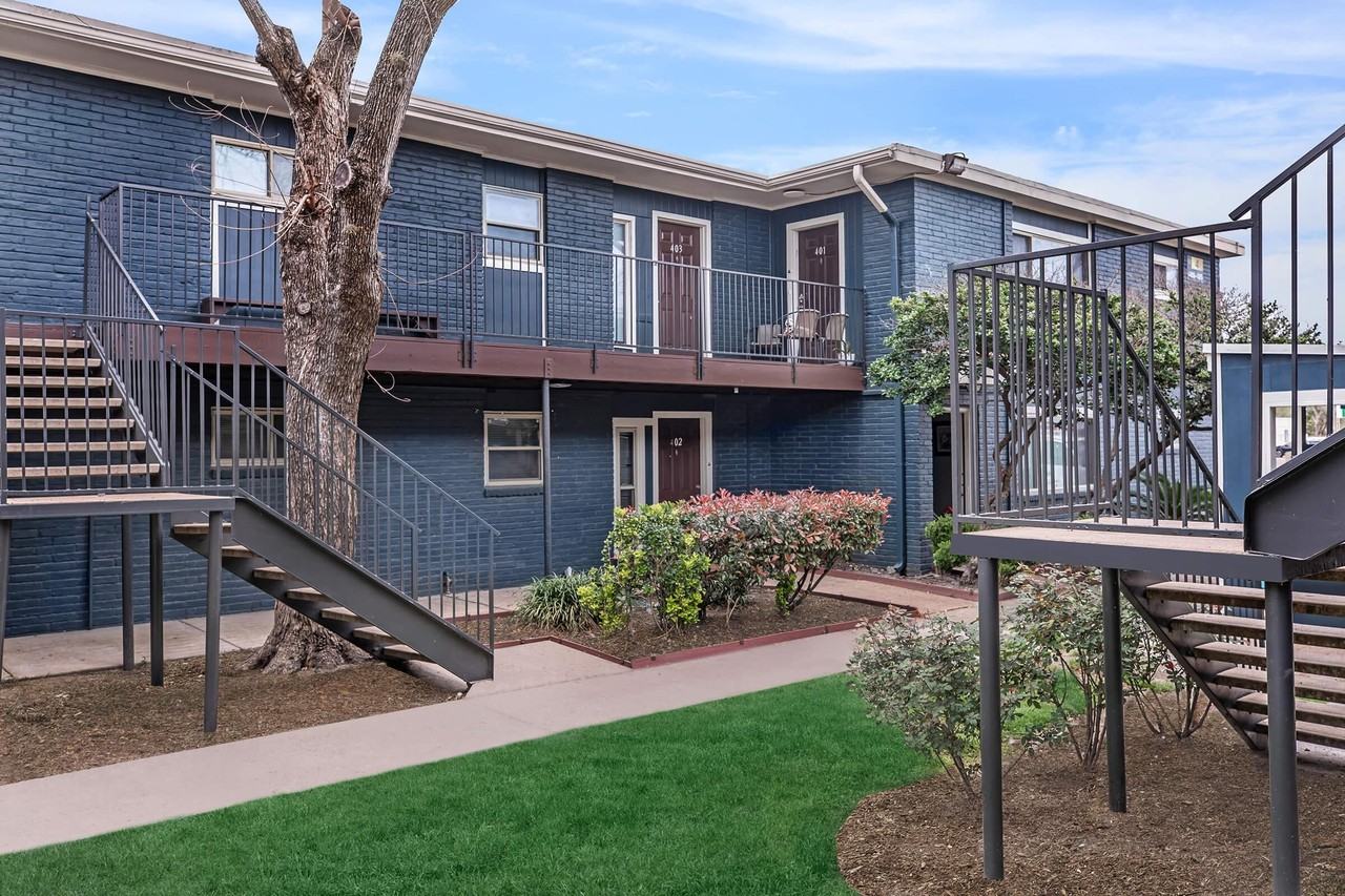 Encanto Apartments - Photo 7 of 35