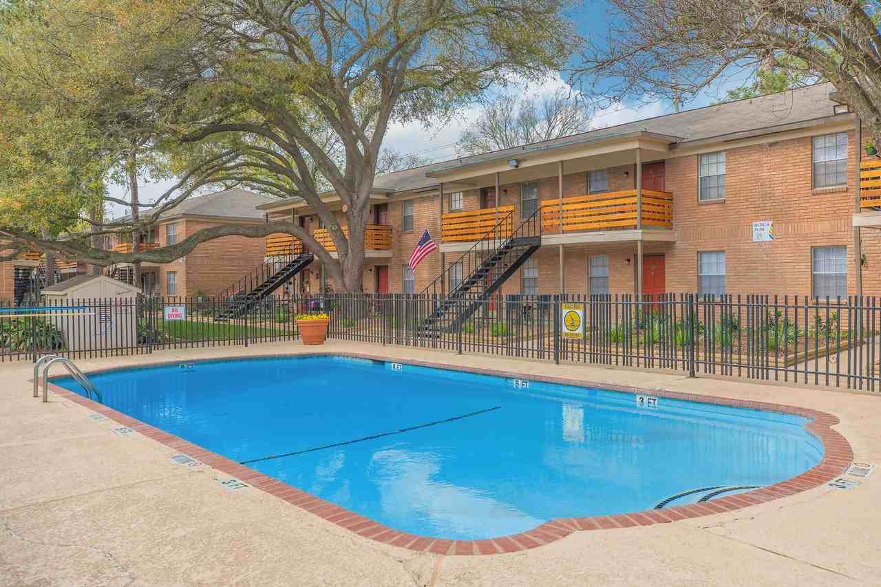 Hidden Park Apartments - Photo 6 of 51