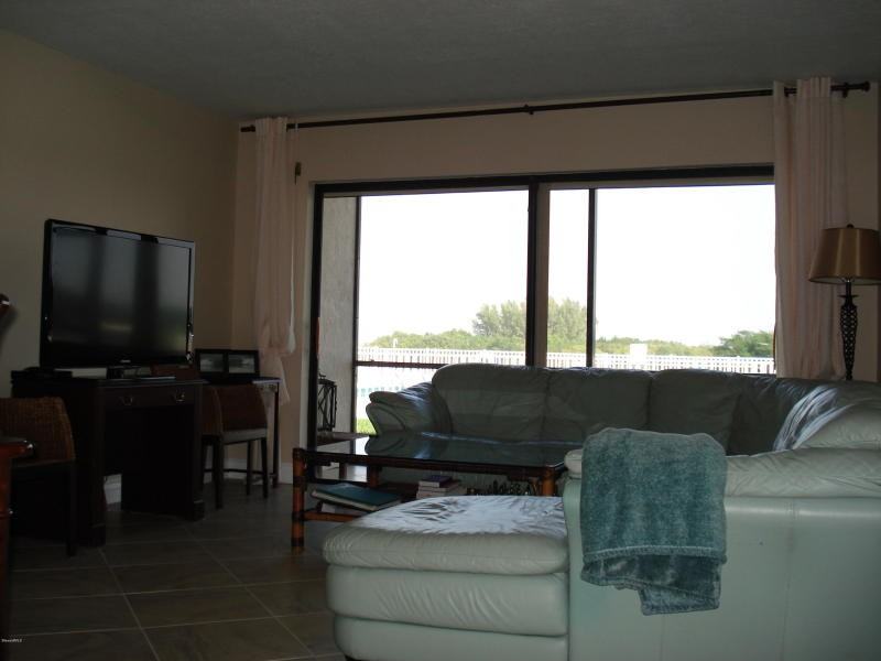 1525 Minutemen Causeway - Photo 3 of 14