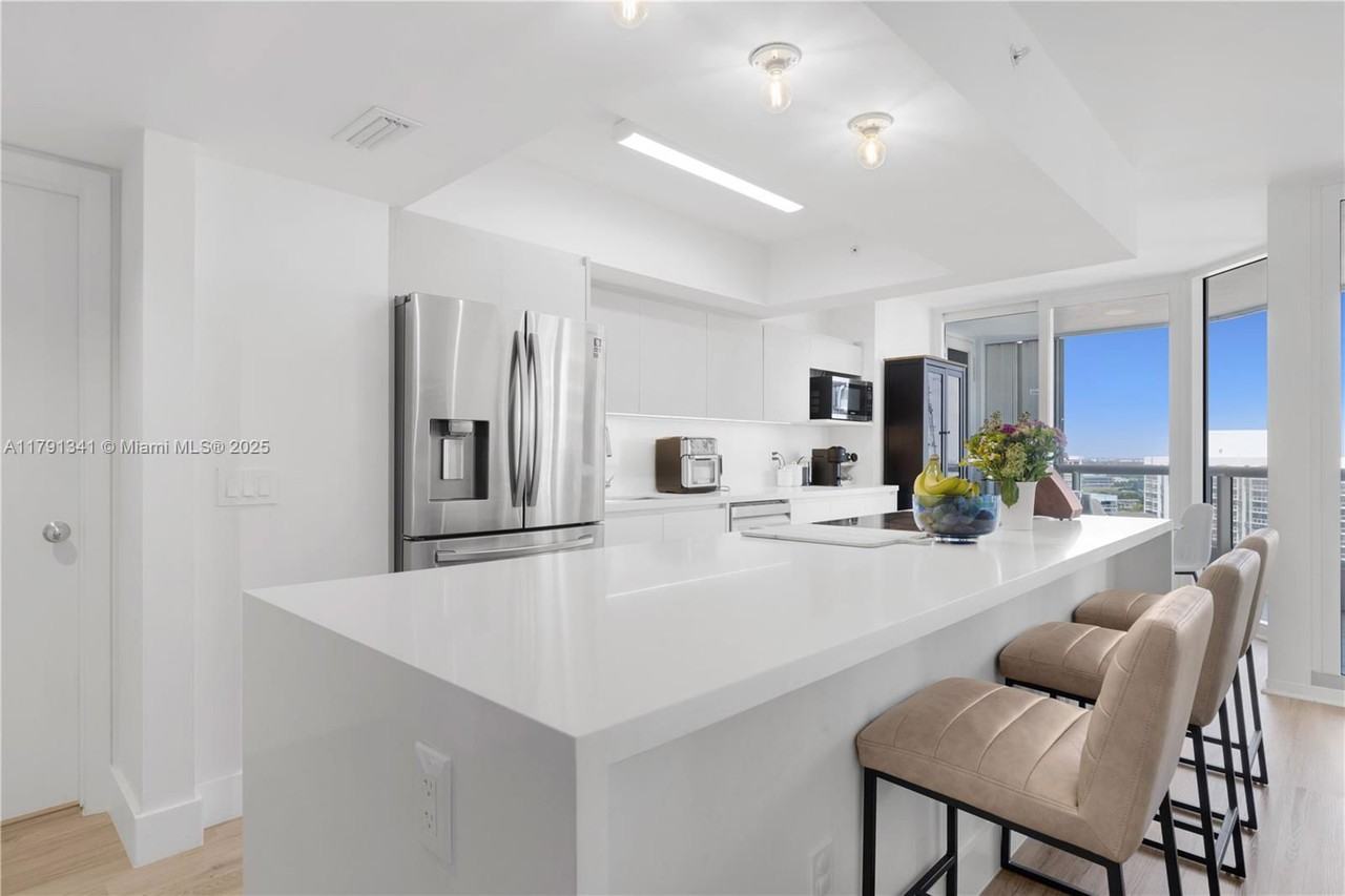 21055 Ne 37th Ave #2203 - Photo 5 of 8