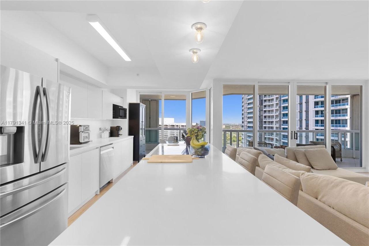 21055 Ne 37th Ave #2203 - Photo 6 of 8