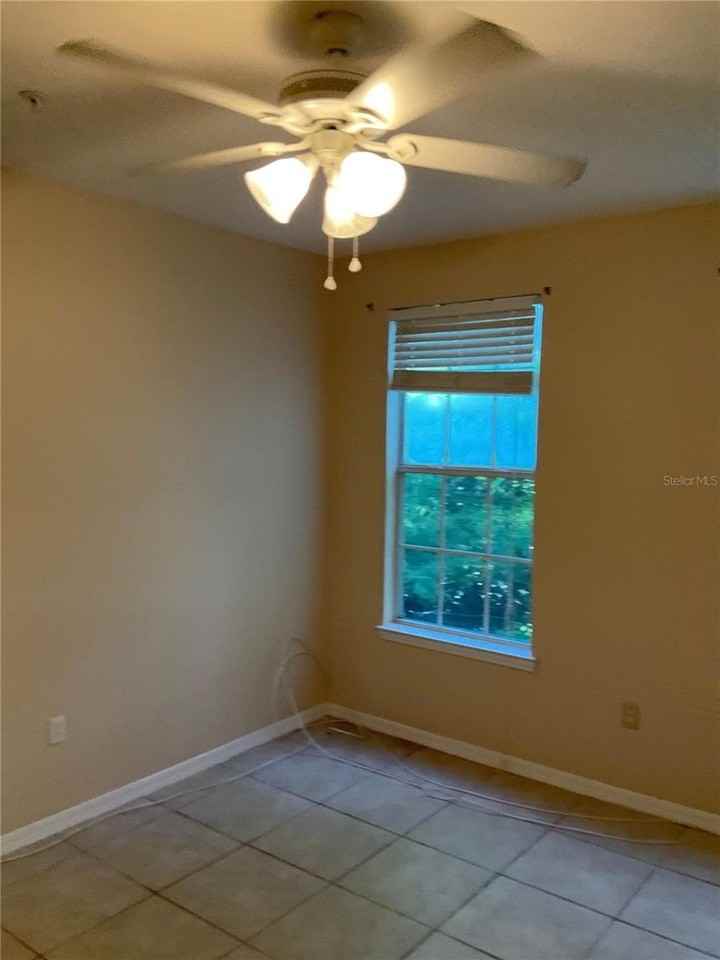 2275 Nw 16th Ter - Photo 7 of 10