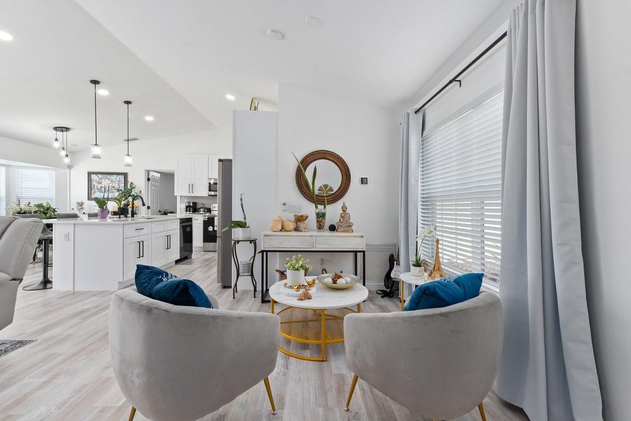 5789 Nw Belwood Cir - Photo 5 of 8