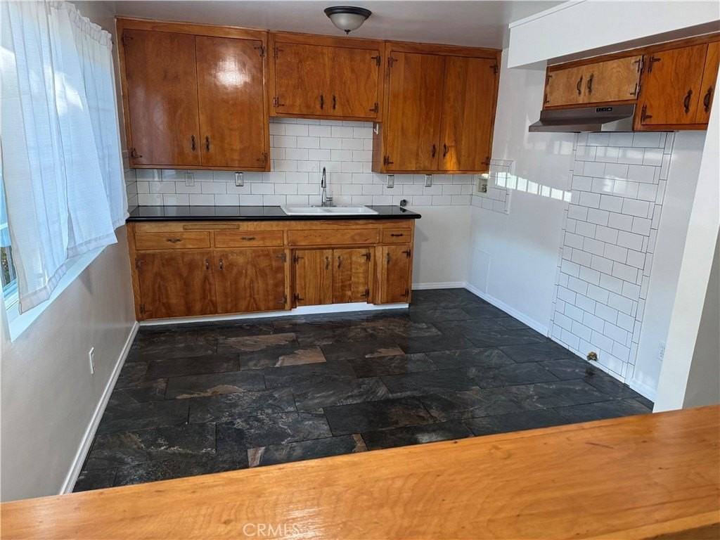 3309 East 8th Street #B - Photo 4 of 13