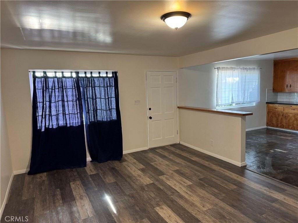 3309 East 8th Street #B - Photo 6 of 13