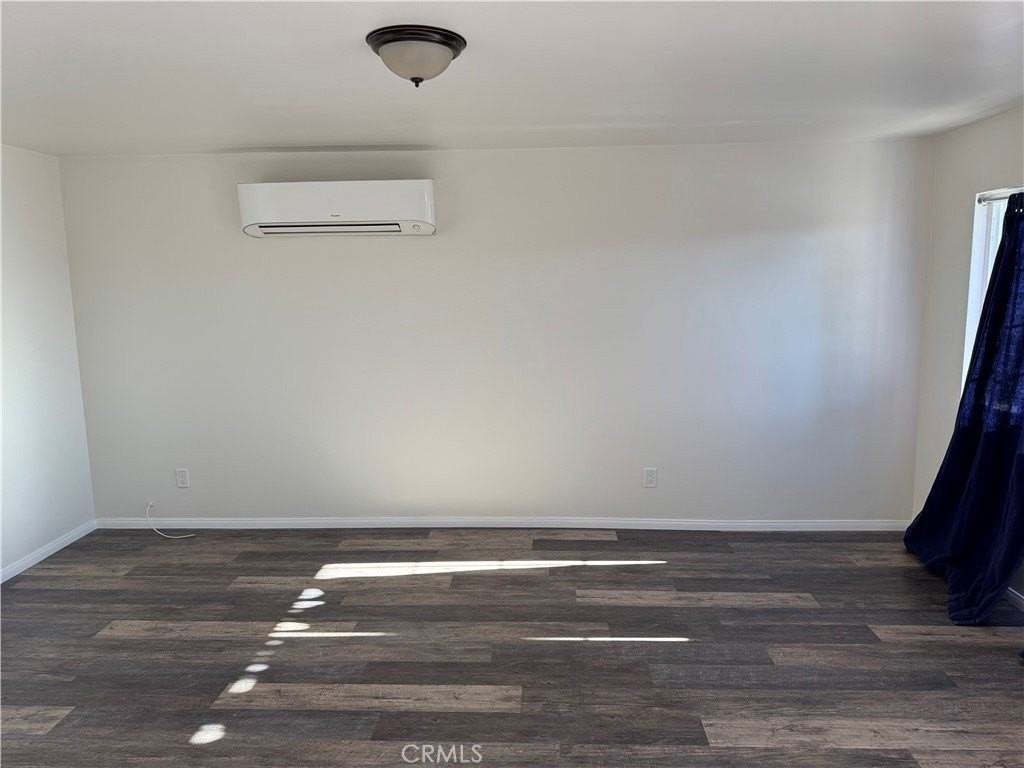 3309 East 8th Street #B - Photo 7 of 13