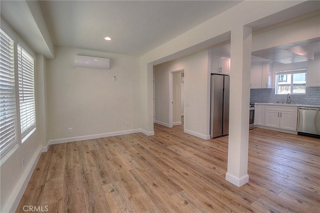 1127 Manzanita St - Photo 4 of 13